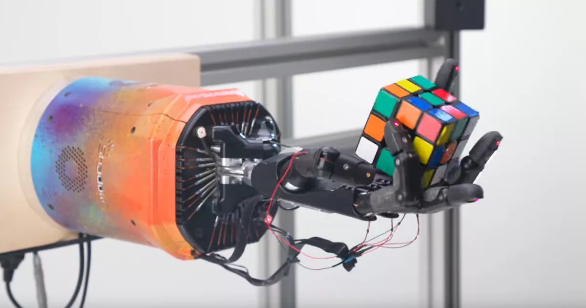 Dactyl: Το πρώτο ρομπότ που λύνει τον Κύβο του Ρούμπικ με ένα χέρι ο,τι κι αν γίνει!